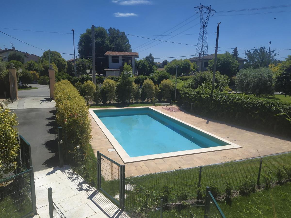 GARDAPPARTAMENTI - Residenza Gelsomino Desenzano del Garda Bagian luar foto