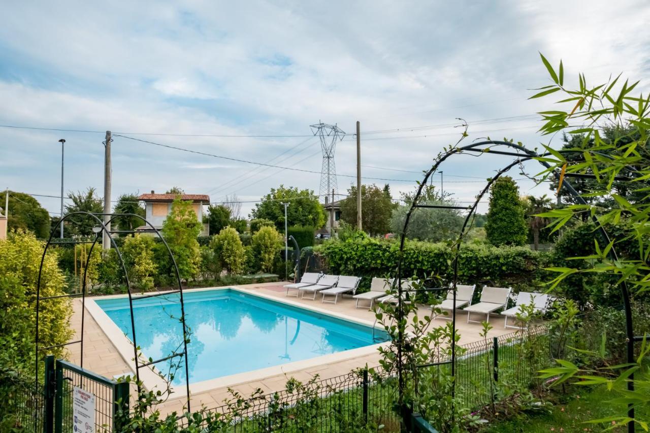 GARDAPPARTAMENTI - Residenza Gelsomino Desenzano del Garda Bagian luar foto