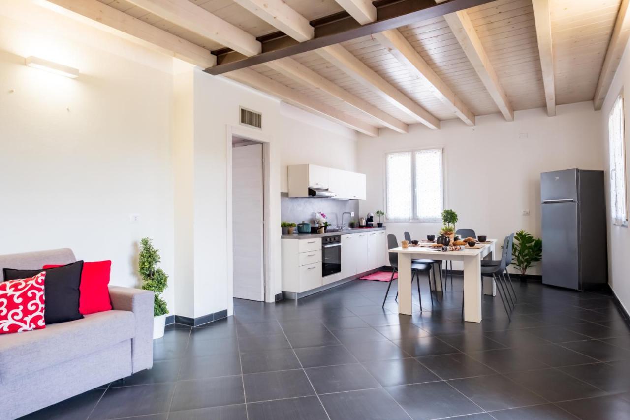 GARDAPPARTAMENTI - Residenza Gelsomino Desenzano del Garda Bagian luar foto