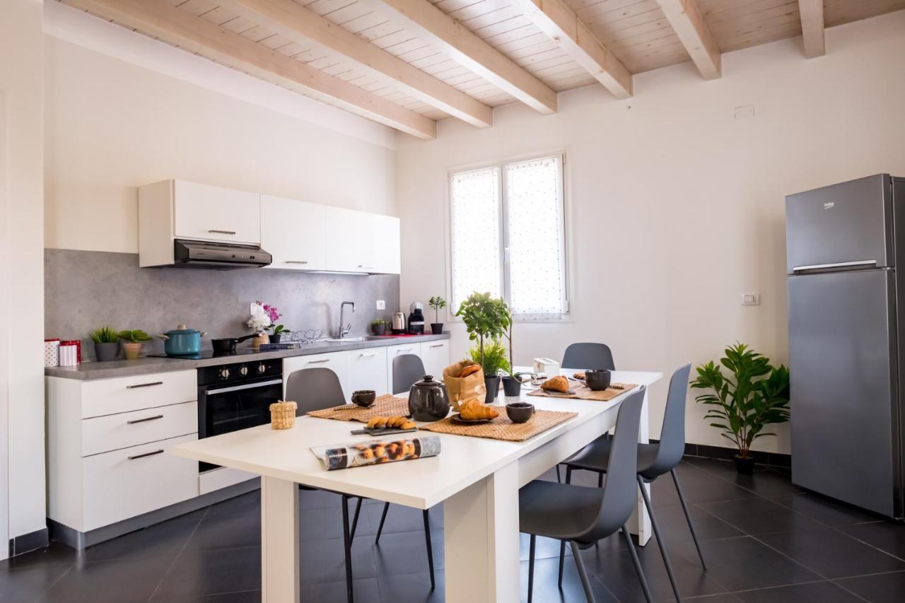 GARDAPPARTAMENTI - Residenza Gelsomino Desenzano del Garda Bagian luar foto